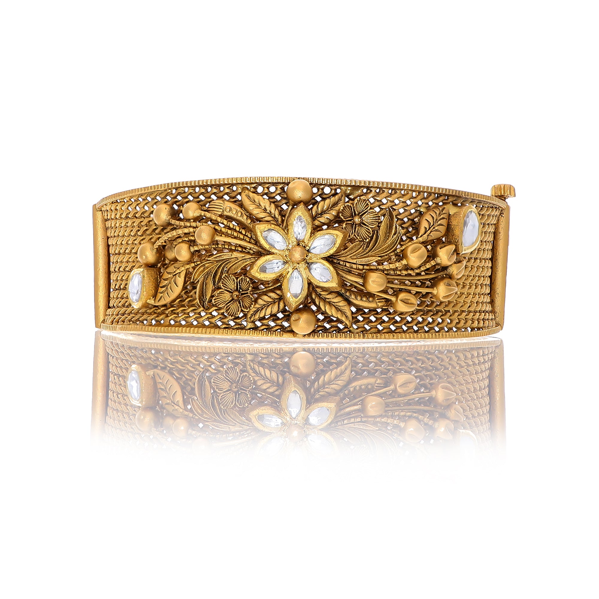 Zahra Gold Bangle