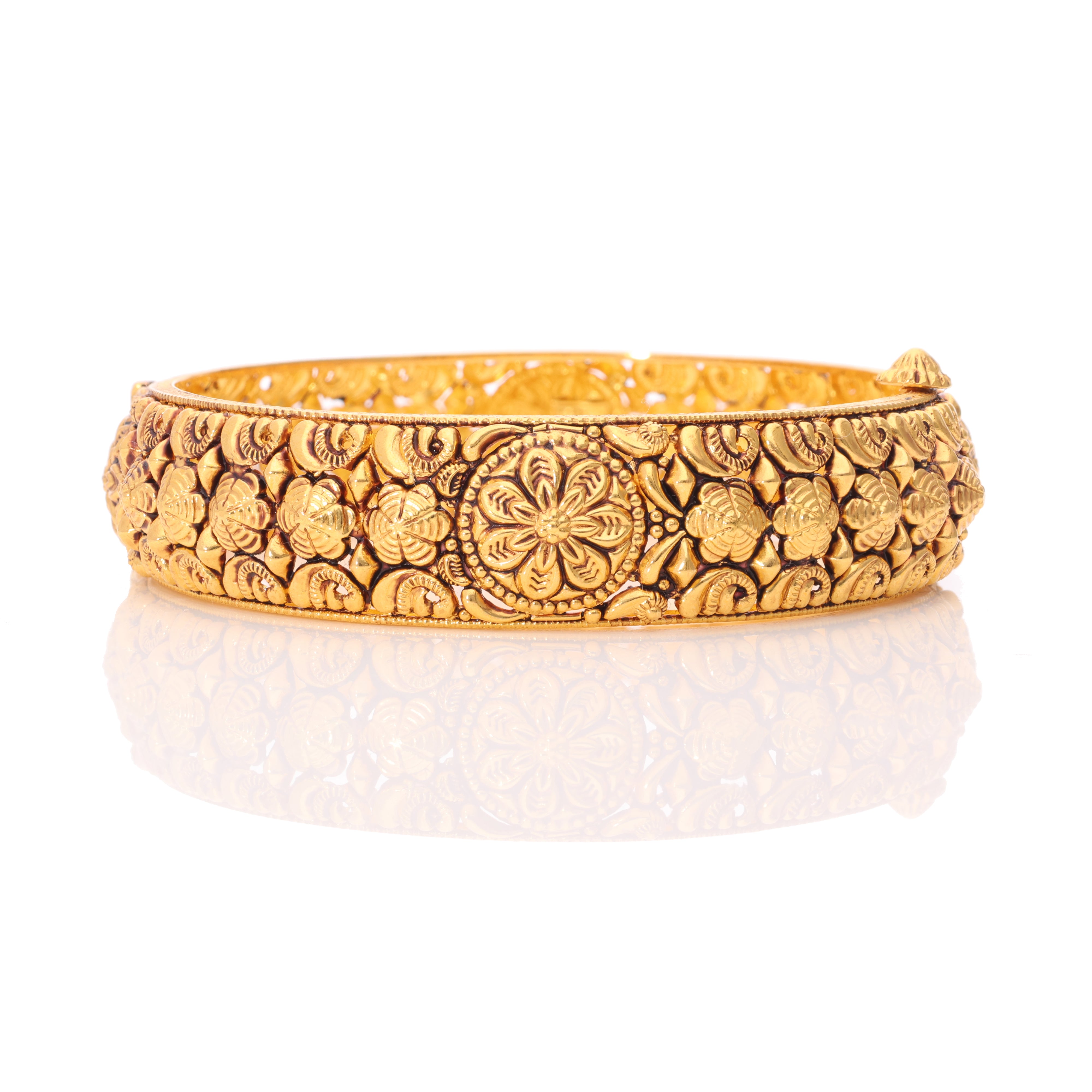 Aurika Gold Bangle
