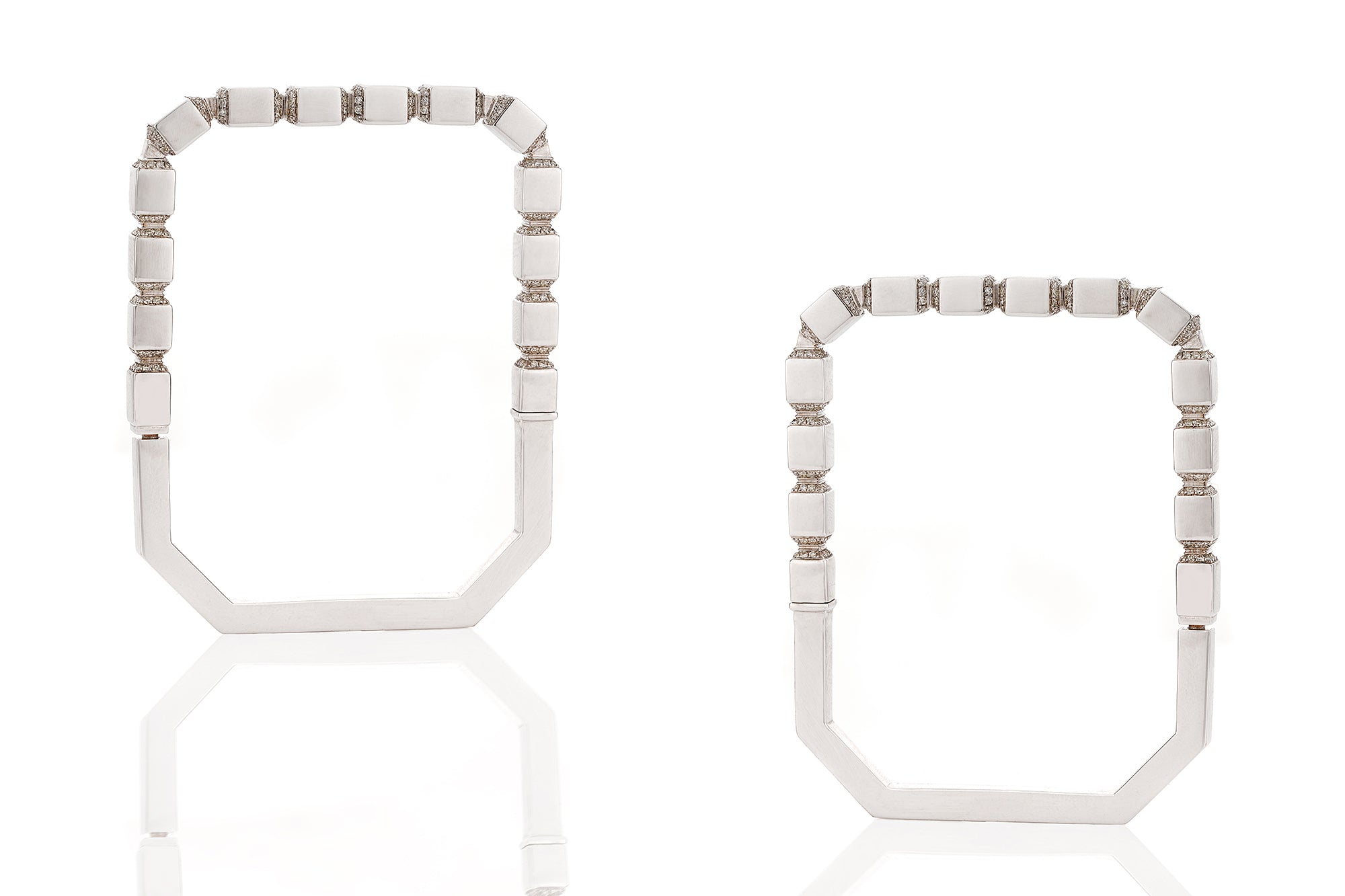 Linear Aurelia Frame Earrings