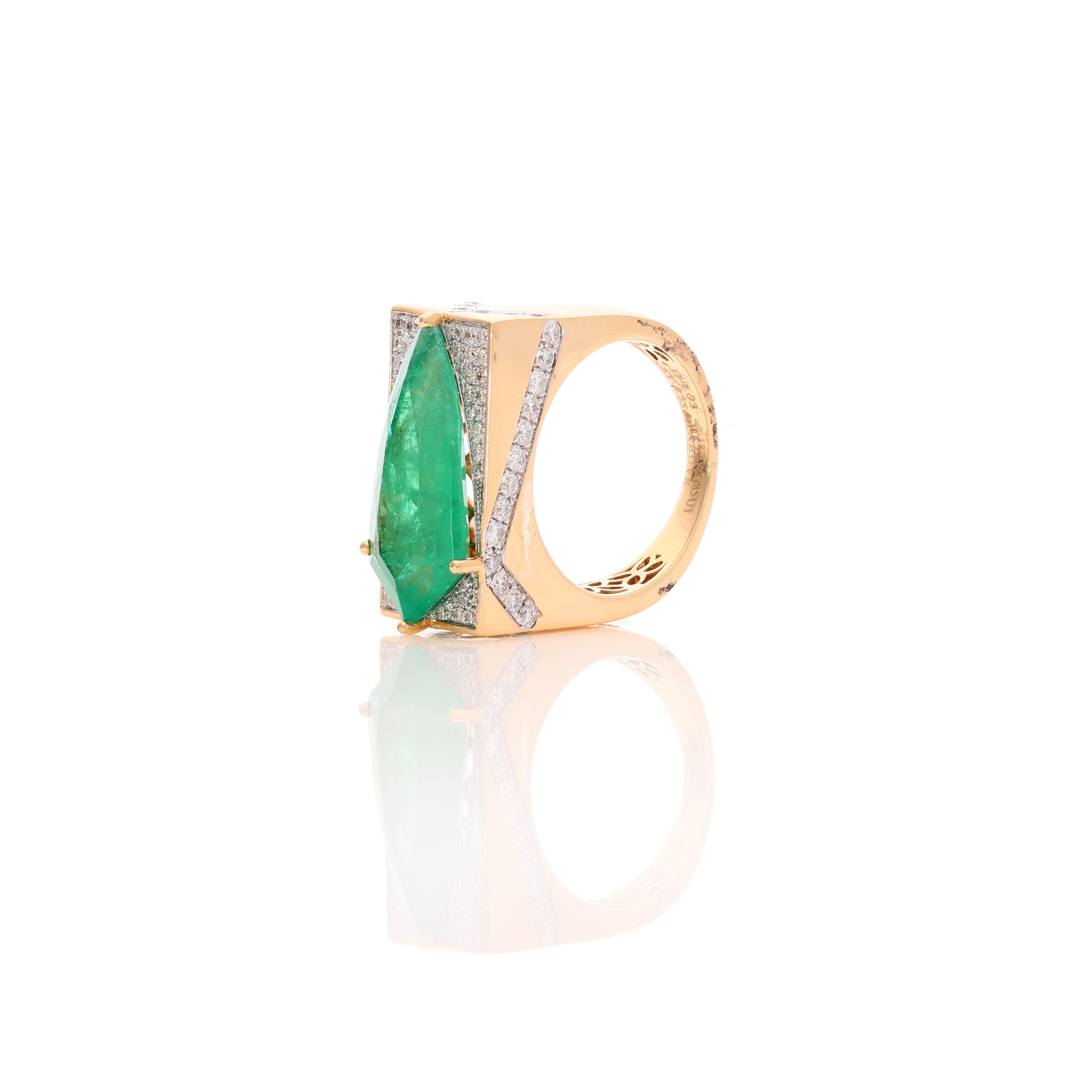 Emerald Signum Ring