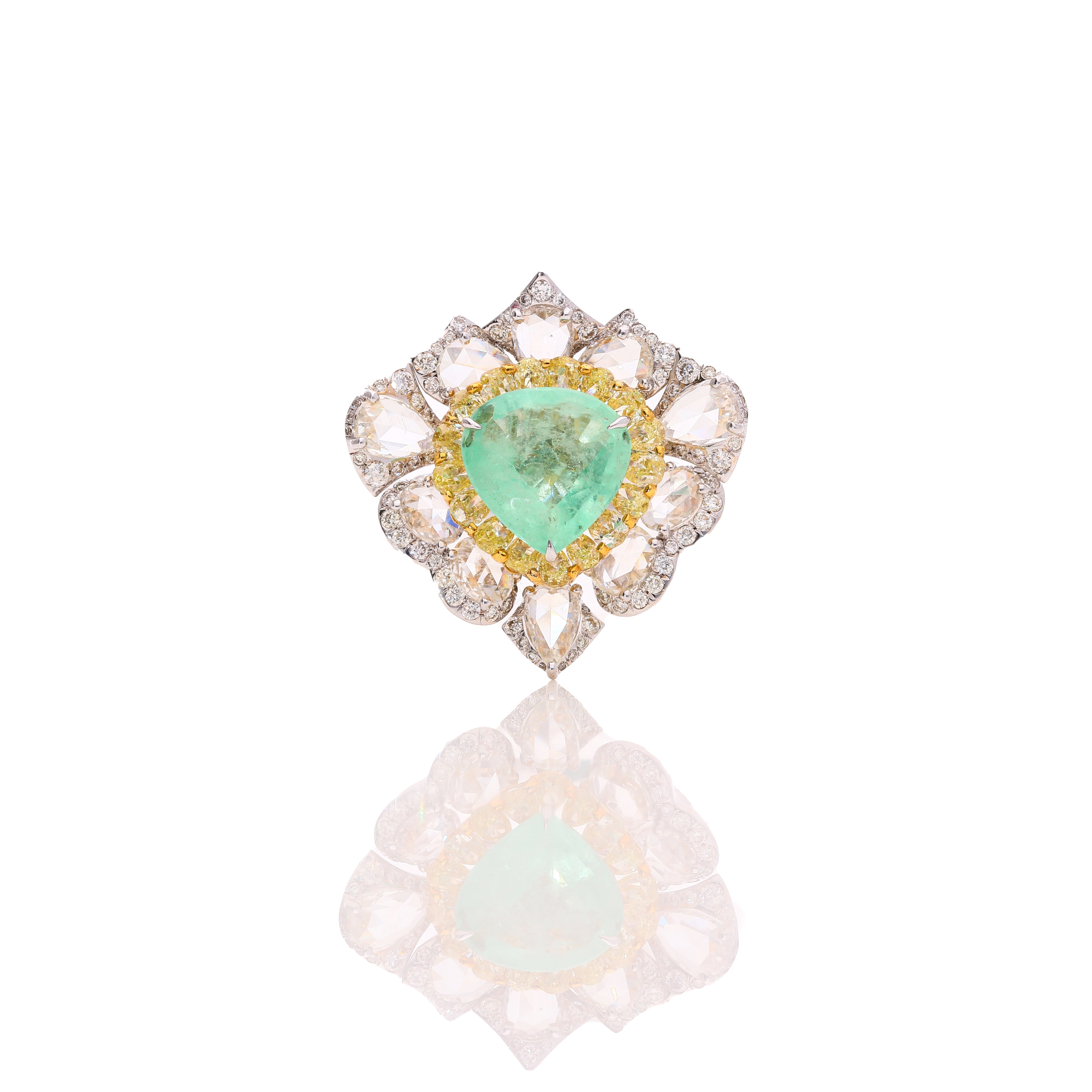 Royal Emerald Diamond Ring