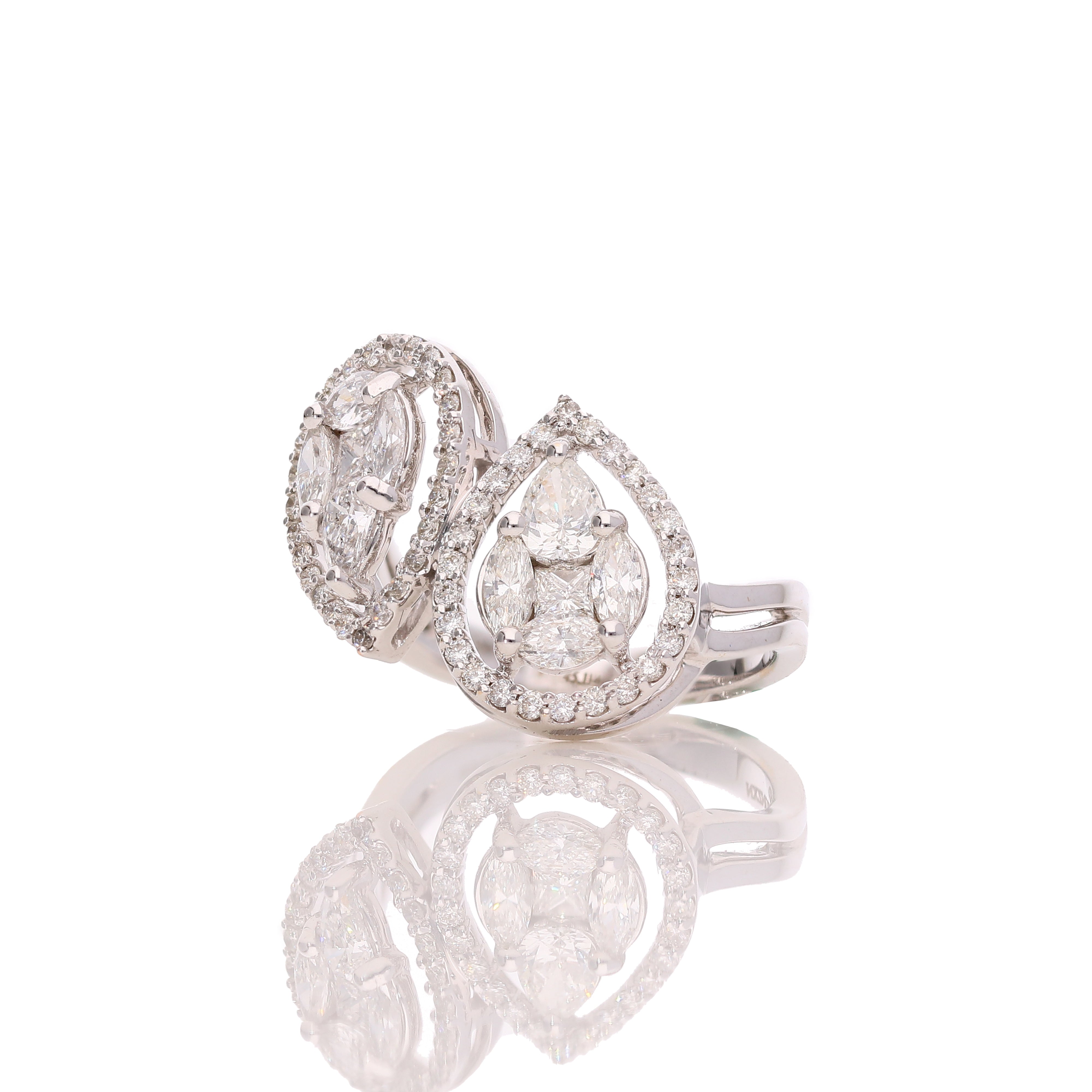 Lunexa Split Diamond Ring