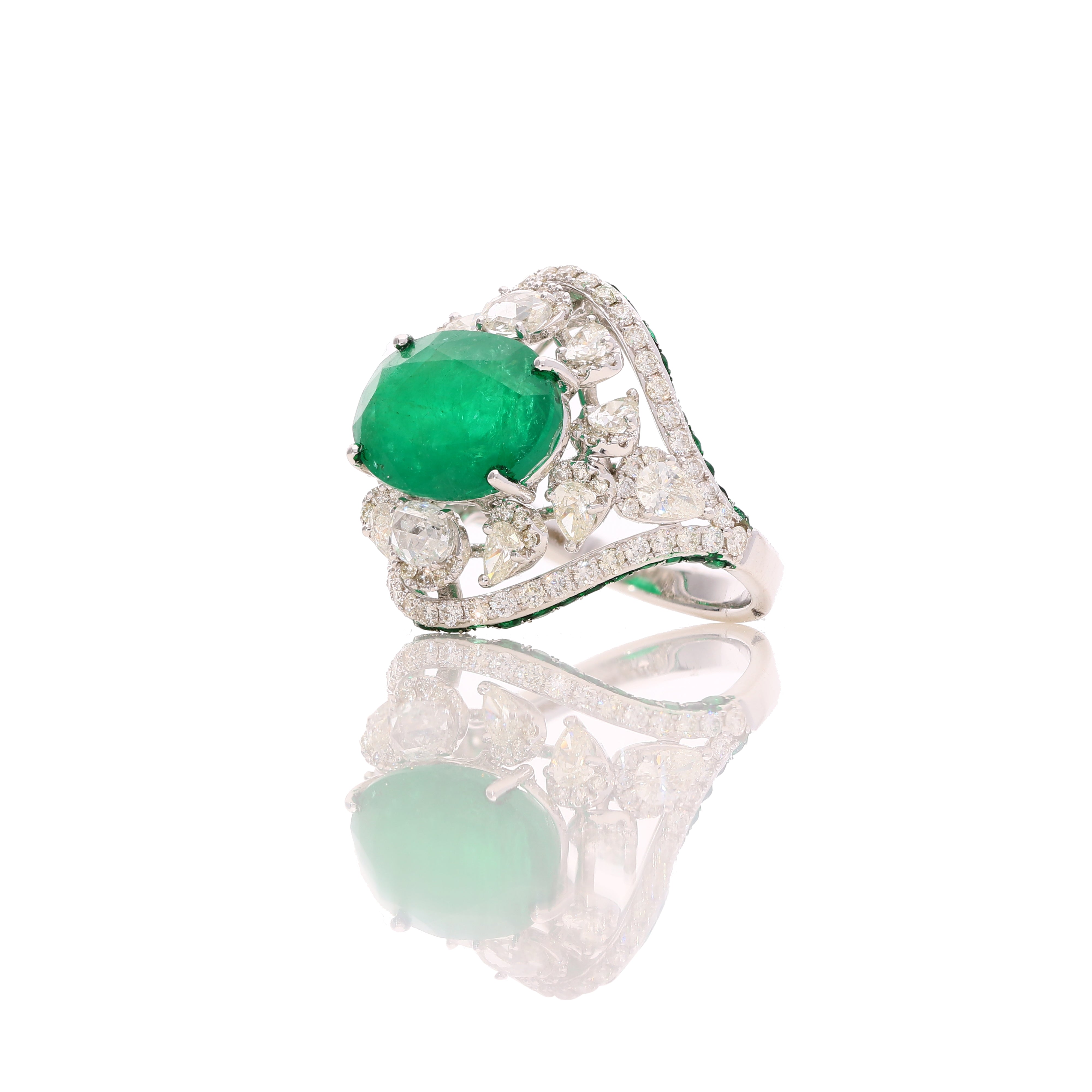 Emerald Crest Ring