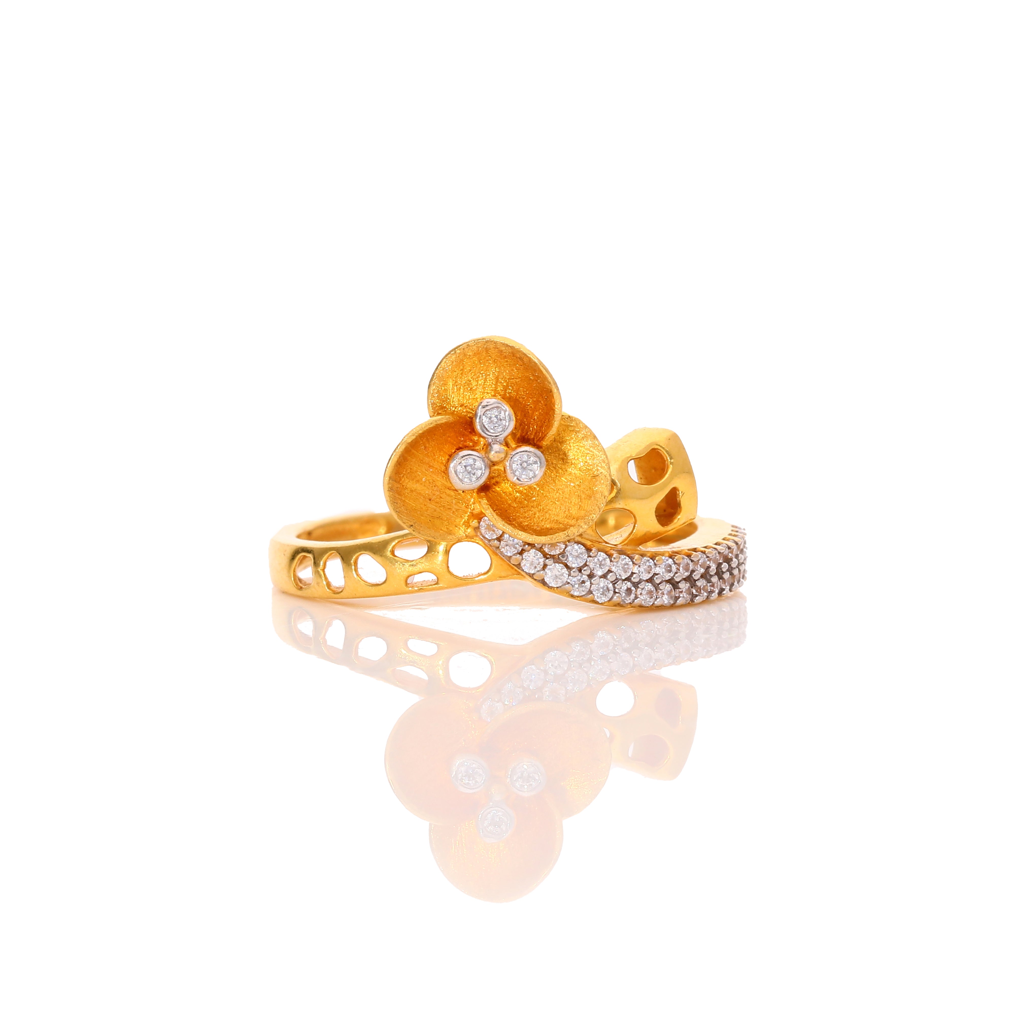 Bloomy Gold Ring