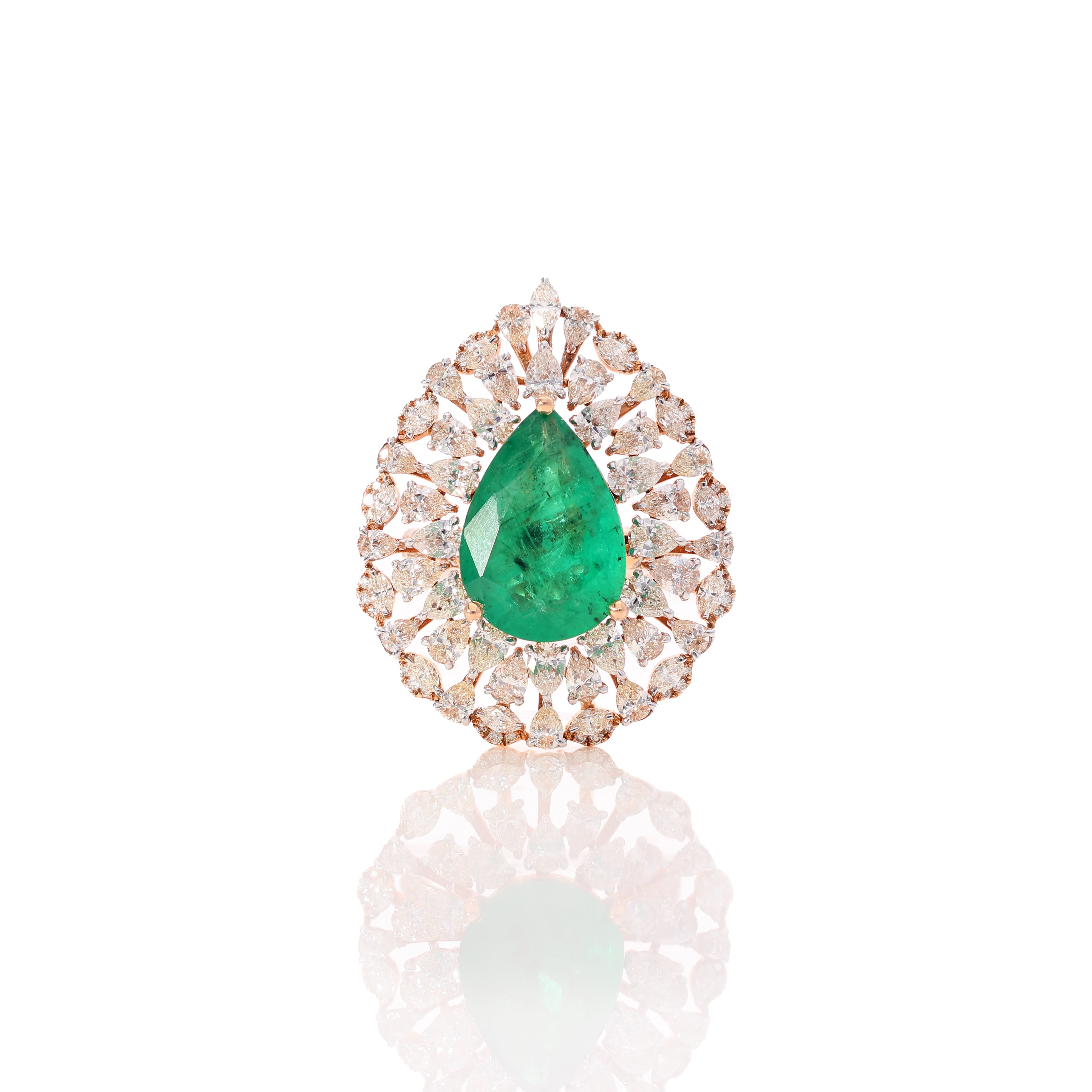 Majestic Glimmer Diamond Ring