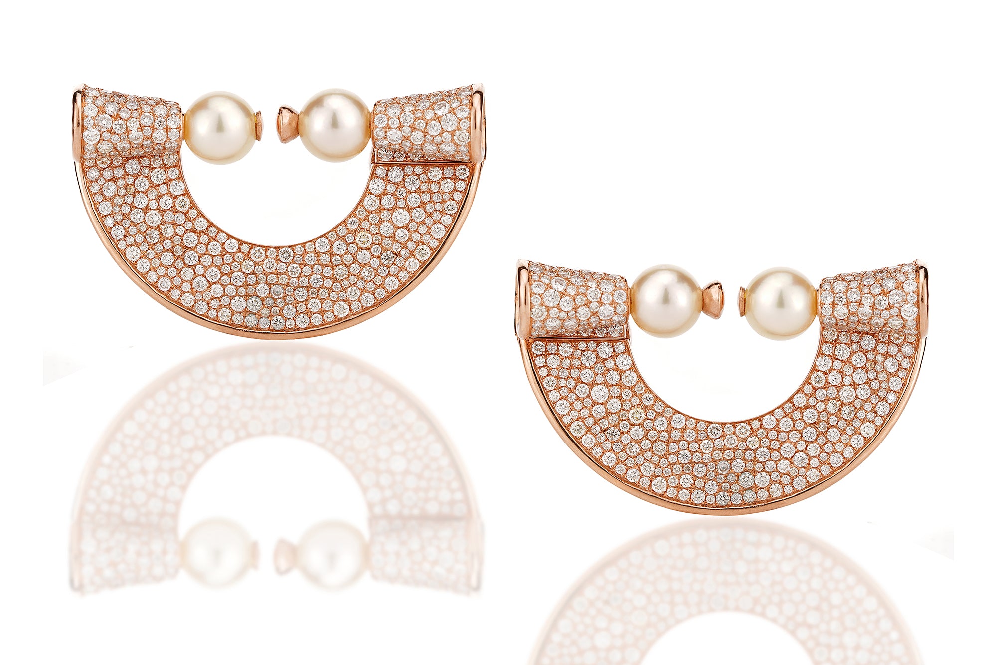 Glide Arc Pearl Earrings