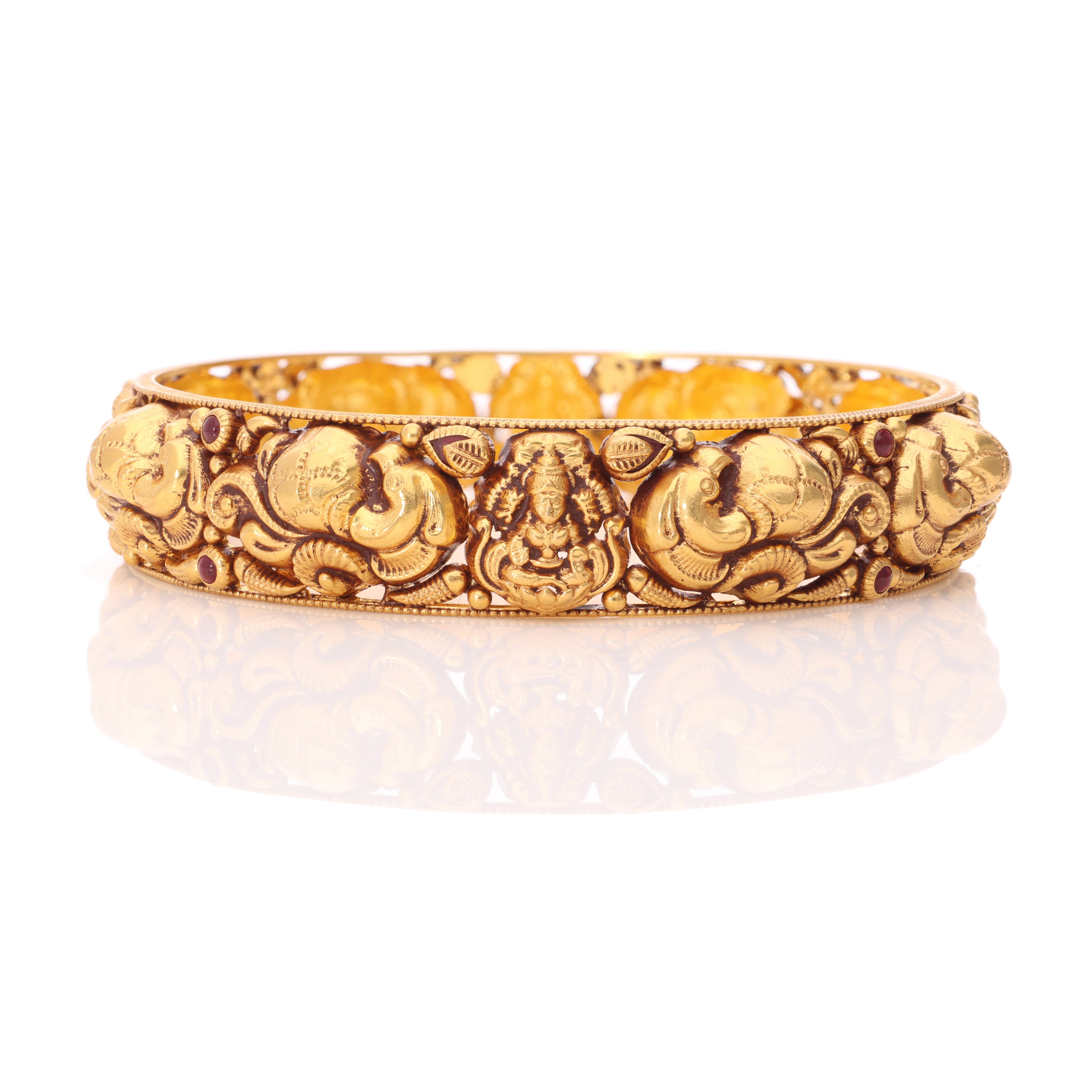 Divine Feel Gold Bangle