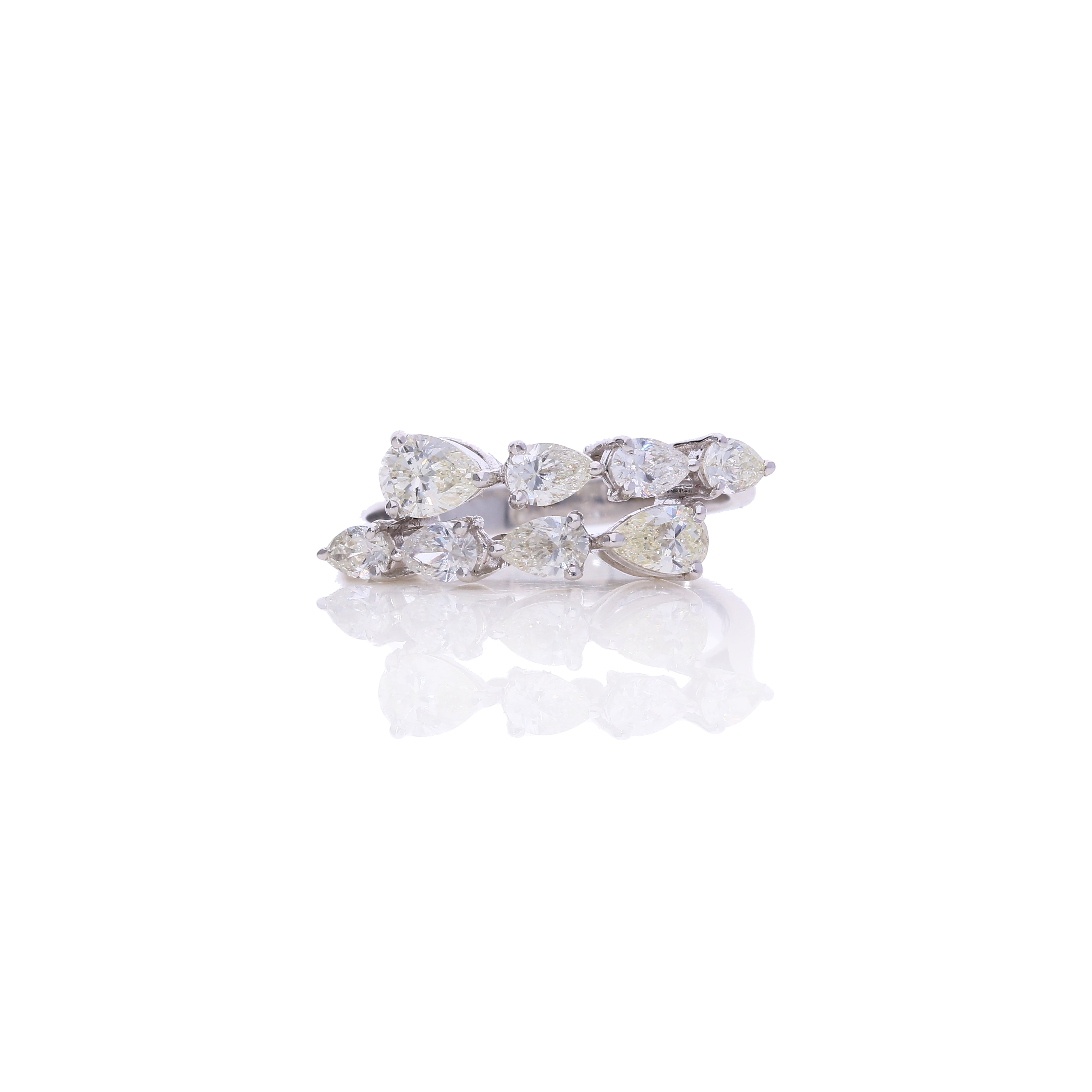 Minimal Line Diamond Ring
