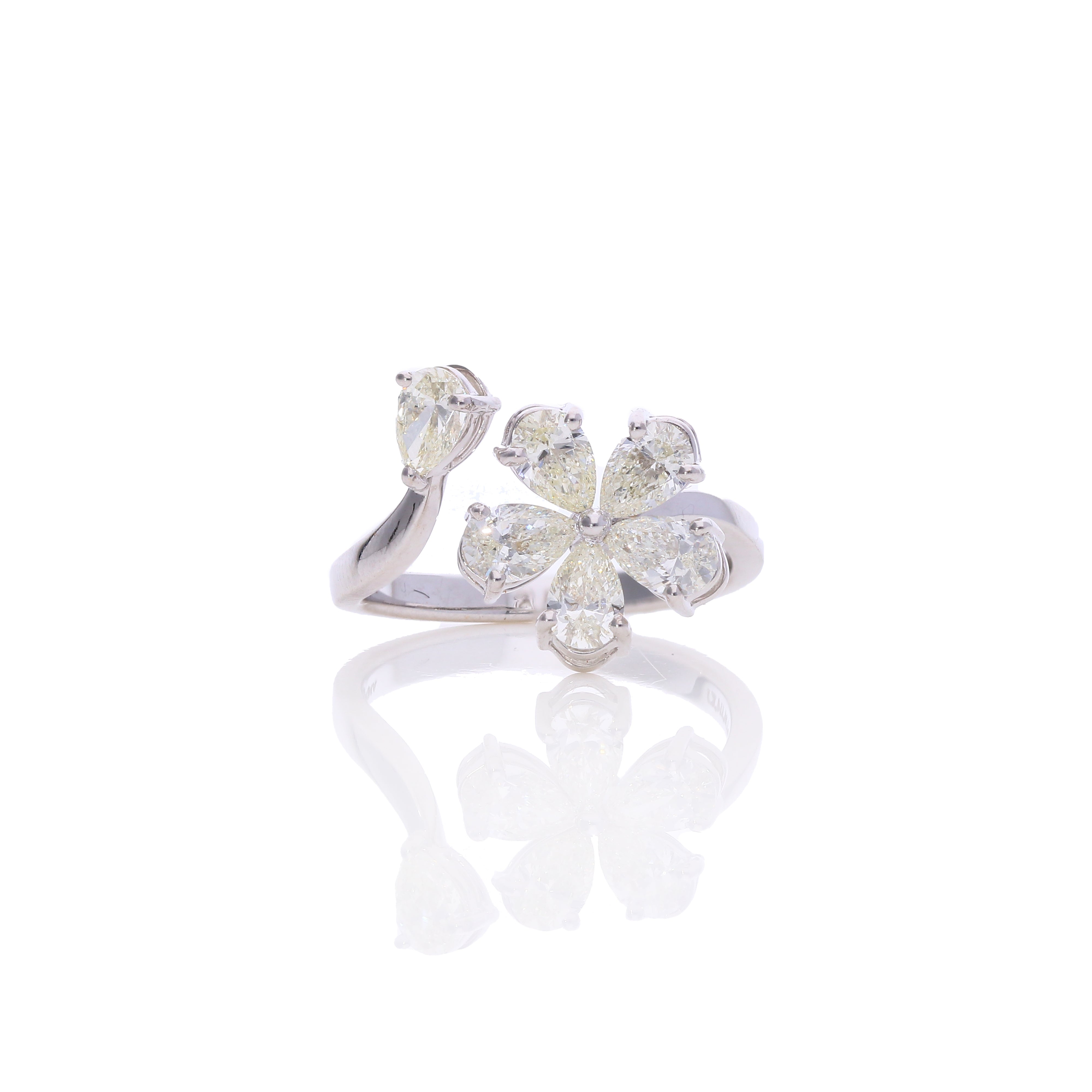 Flora Curve Diamond Ring