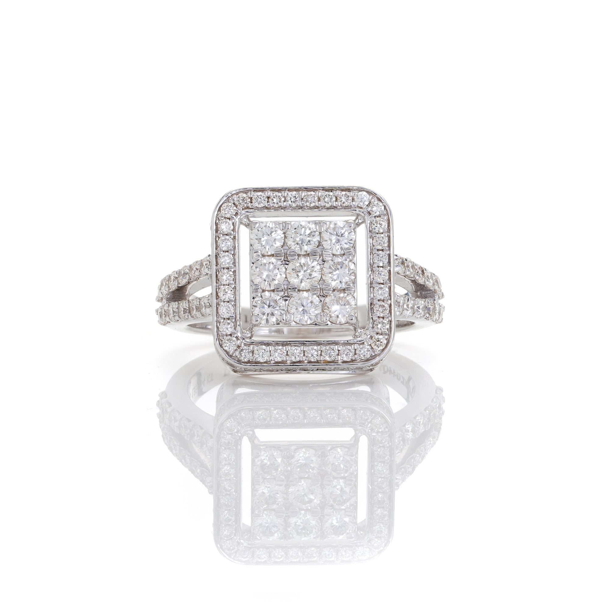 Quadrate Diamond Ring
