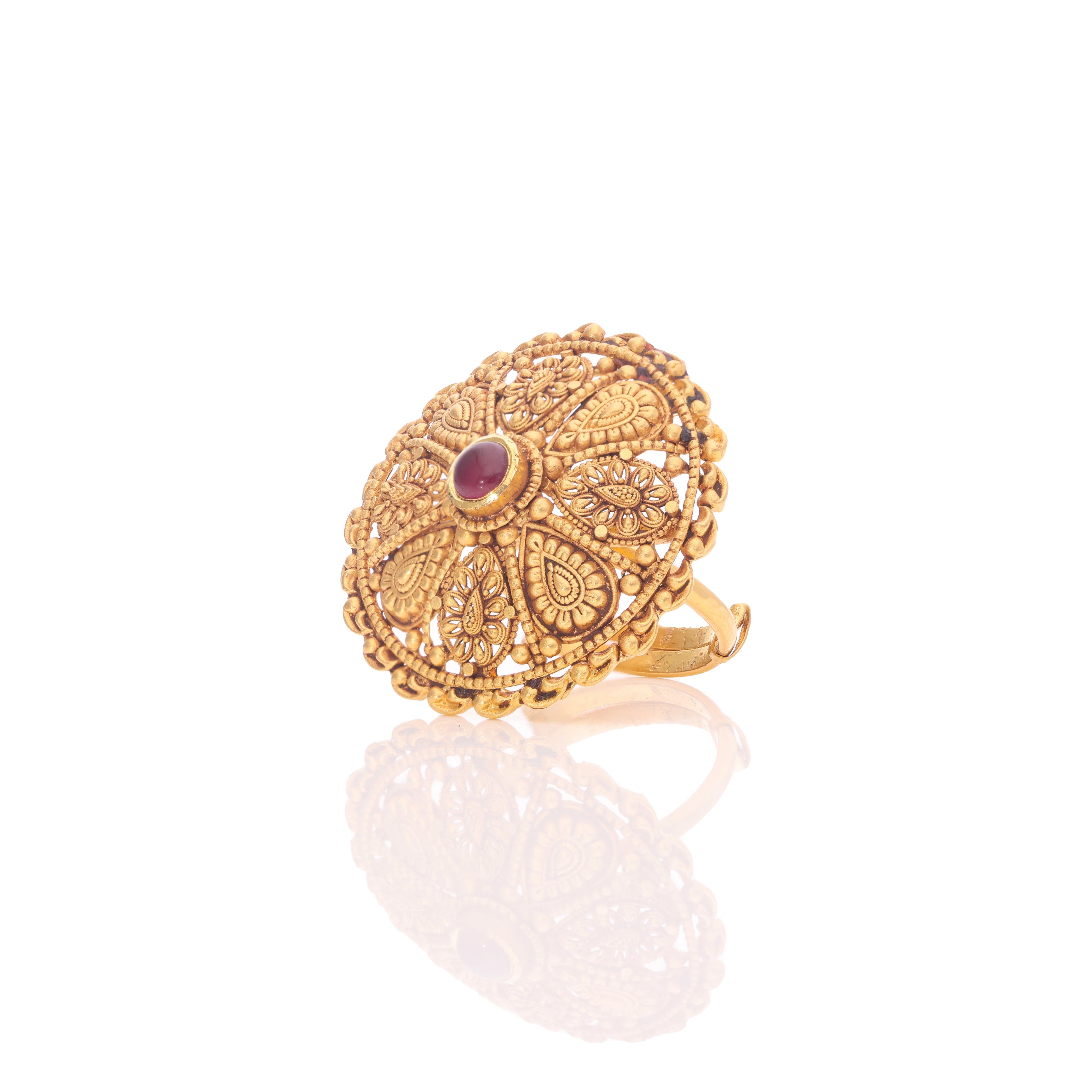 Zevara Gold Ring
