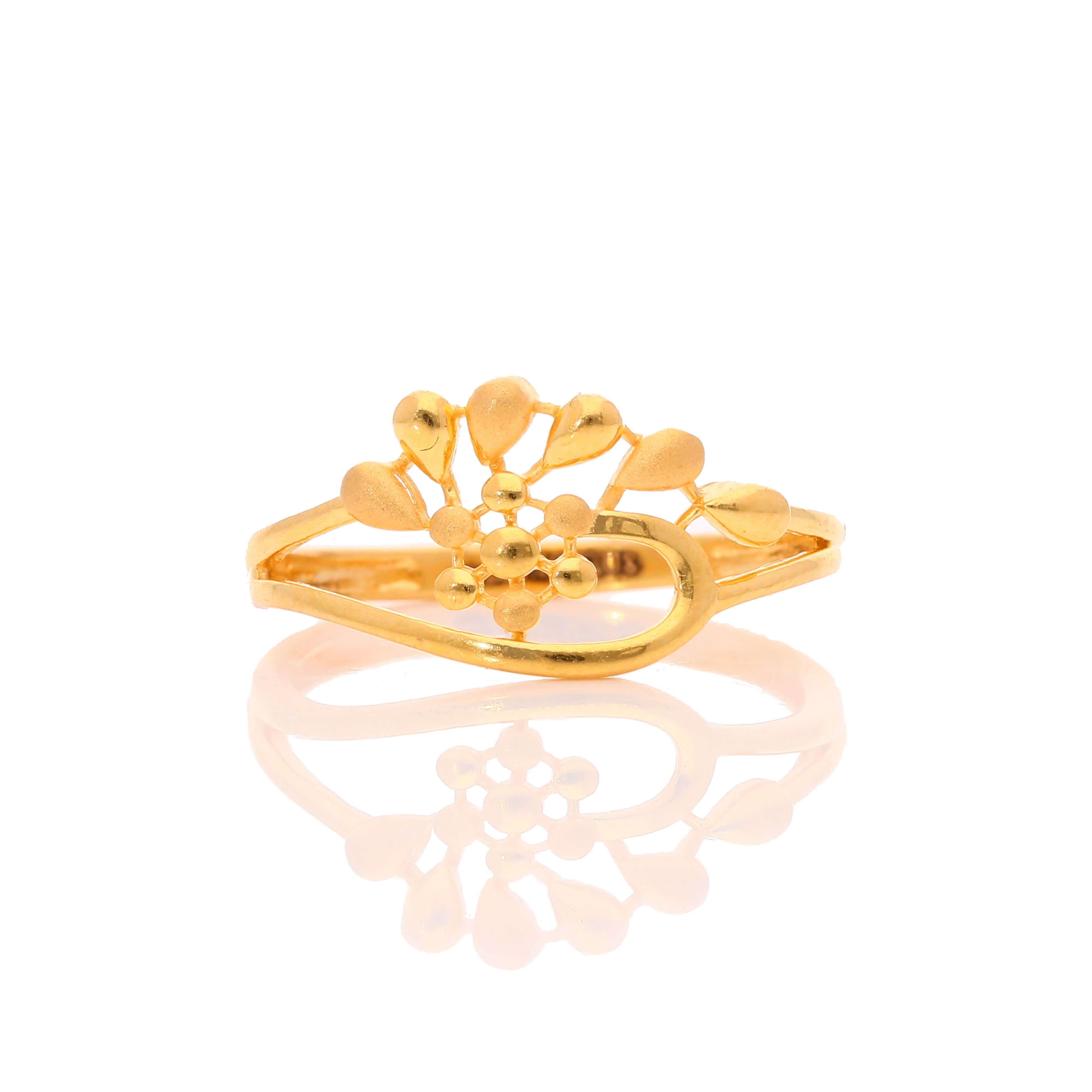 Mahra Gold Ring
