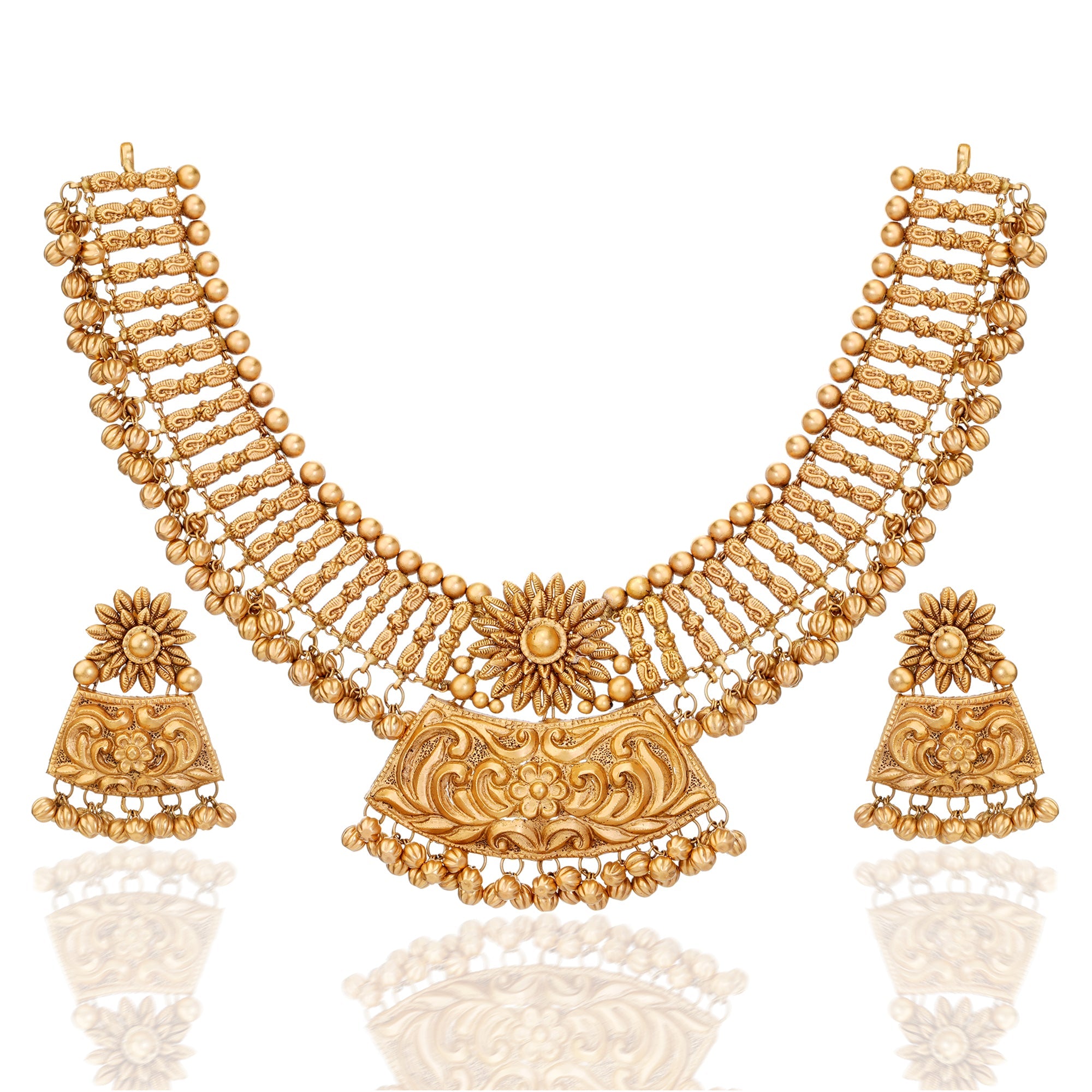 Vandana Gold Set